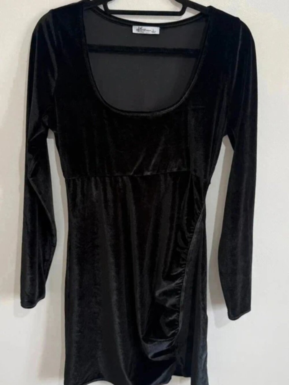 Hollister black long sleeve velvet dress Size L ruched side panel